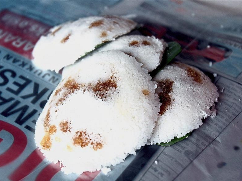 Putu Piring